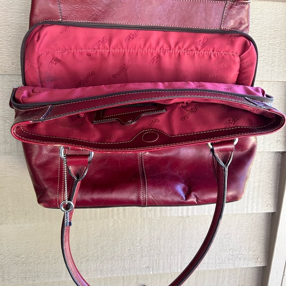 Fossil business satchel, red leather 13”by 15” - Picture 4 of 9